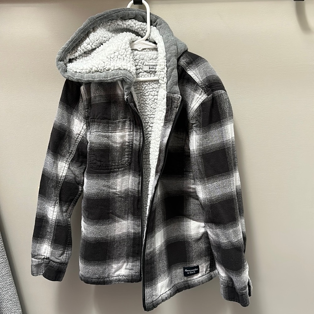 Abercrombie Kids Flannel/Plaid zip Sherpa lined jacket with hood size 9/10